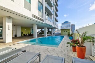 315 NE 3rd Ave, Unit 902 in Fort Lauderdale, FL - Building Photo