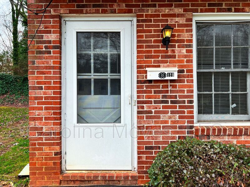 128 Pine Creek Ct Ext in Greenville, SC - Building Photo