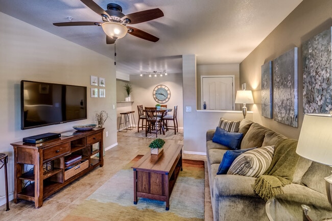 5751 N Kolb Rd, Unit 30202