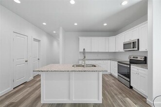 422 N Elliott Ave in Sherman, TX - Building Photo - Building Photo