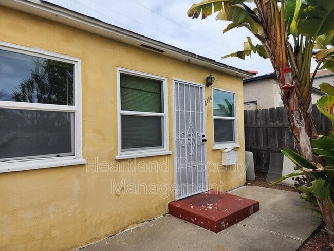 848 1/2 Emerald St in San Diego, CA - Building Photo - Building Photo