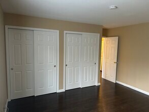 57 Birchwood Rd in Coram, NY - Building Photo - Building Photo