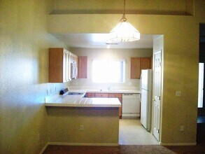 10553 Pine Glen Ave in Las Vegas, NV - Building Photo - Building Photo