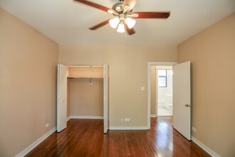 1220 W Gunnison St-Unit -3 in Chicago, IL - Building Photo - Building Photo
