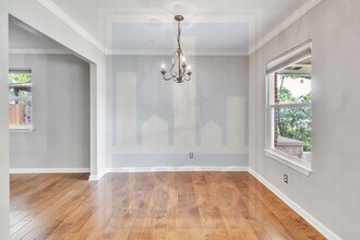 5000 W Frances Pl in Austin, TX - Building Photo - Building Photo