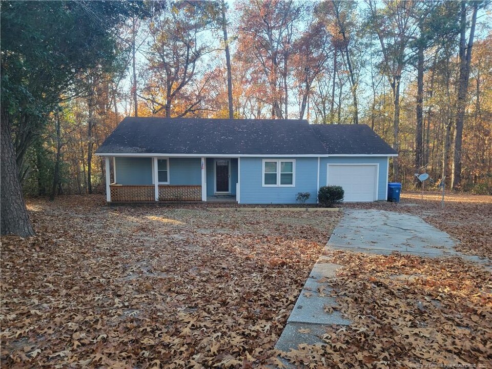 9313 Oak Meadow Ct in Fayetteville, NC - Foto de edificio
