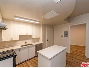 1242 9th Ct in Santa Monica, CA - Building Photo - Building Photo