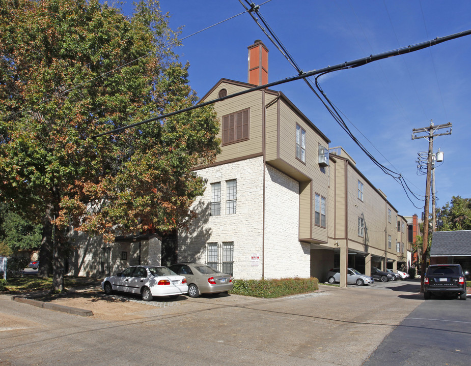 Delphi Condominiums in Austin, TX - Building Photo