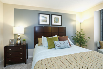 Ashbrook Apartments in Carrboro, NC - Building Photo - Interior Photo