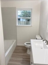 1410 Vine St in Bridgeport, TX - Building Photo - Building Photo