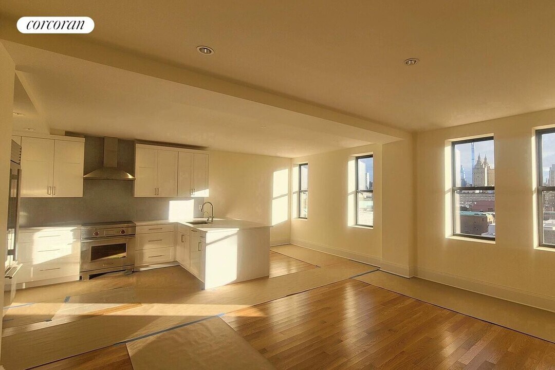 45 W 81st St in New York, NY - Building Photo