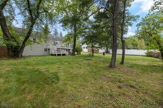 4 Jensen Ct in Chatham Township, NJ - Building Photo - Building Photo