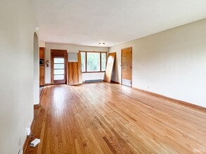 4336 E 10th St in Bloomington, IN - Building Photo - Building Photo