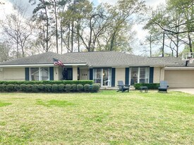 729 Camelot Ln in Houston, TX - Building Photo