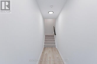 801 Glenroy Gilbert Dr in Ottawa, ON - Building Photo - Building Photo