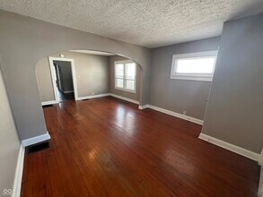 896 N Gladstone Ave in Indianapolis, IN - Building Photo - Building Photo
