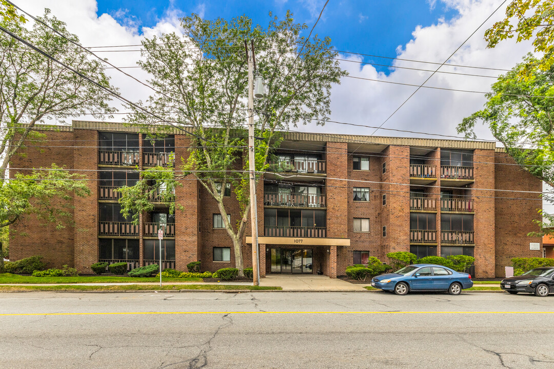 Gardencrest Apartments in Wakefield, MA - Foto de edificio