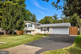 7810 Kalorama Rd in Annandale, VA - Building Photo