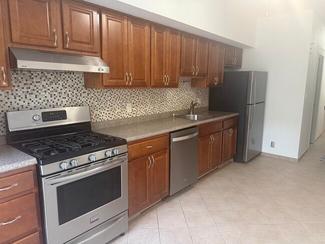 property at 123 Shippen St