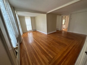 421 Main St in Warren, RI - Building Photo - Building Photo