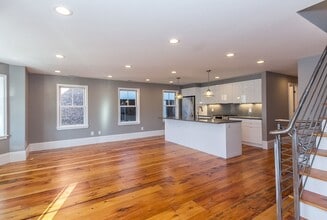 150-152 Huron Ave in Cambridge, MA - Building Photo - Building Photo