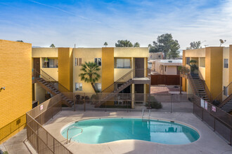 Mountain Ridge Apartments in Tucson, AZ - Foto de edificio - Building Photo