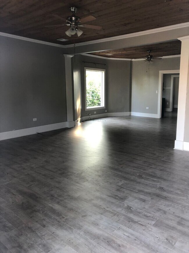 402 N Grand St in Searcy, AR - Building Photo - Building Photo