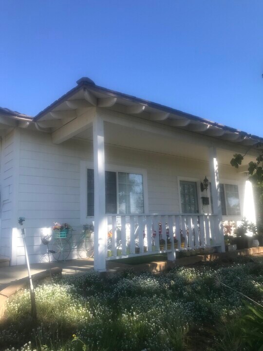 8960 Camellia Ct in Rancho Cucamonga, CA - Building Photo