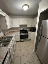 283 Flagstone Way in Austell, GA - Building Photo - Building Photo