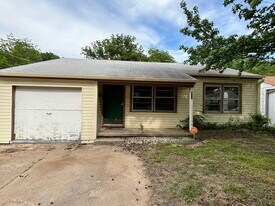823 N Oswego Ave in Tulsa, OK - Building Photo