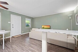 601 W College St in Grapevine, TX - Building Photo - Building Photo