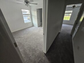 7070 Ripple Pond Lp in Zephyrhills, FL - Building Photo - Building Photo