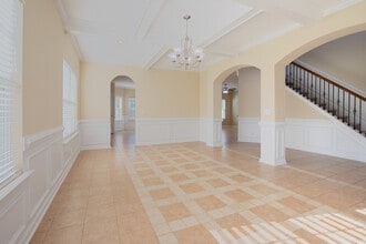 678 Red Oak Ln in Hinesville, GA - Building Photo - Building Photo