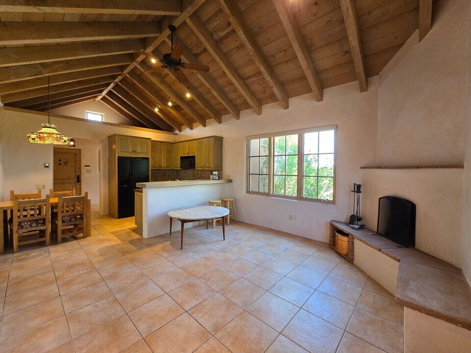 59 Sonrisa Trail in Santa Fe, NM - Building Photo
