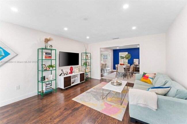 2311 SW 2nd St in Miami, FL - Building Photo - Building Photo