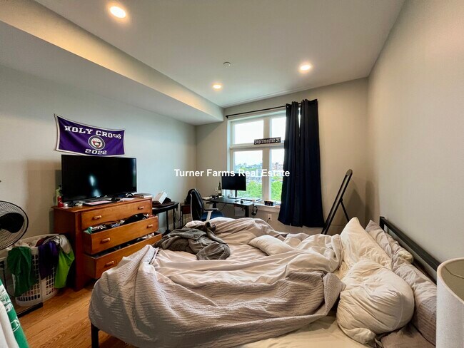 16 Baker Ct, Unit 5 in Boston, MA - Building Photo - Building Photo