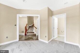 4815 Portsmouth Rd in Ellicott City, MD - Building Photo - Building Photo