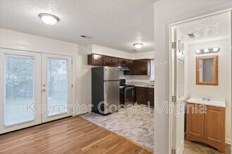 2108 Madison Ave in Newport News, VA - Building Photo - Building Photo