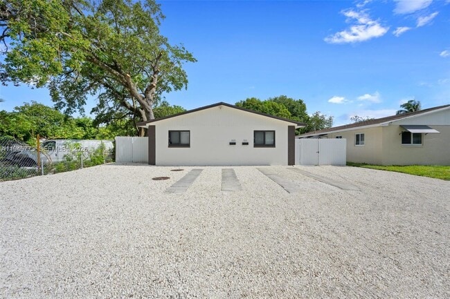 511 NW 93rd St in Miami, FL - Building Photo - Building Photo