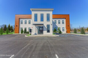 1133 Loudon Rd in Cohoes, NY - Building Photo