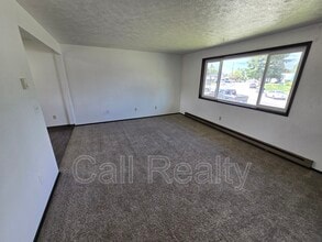 3322 S Raymond Cir in Spokane Valley, WA - Building Photo - Building Photo