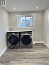 2421 Speyside Dr in Mississauga, ON - Building Photo - Building Photo