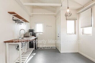 2925 N 15th Dr in Phoenix, AZ - Building Photo - Building Photo