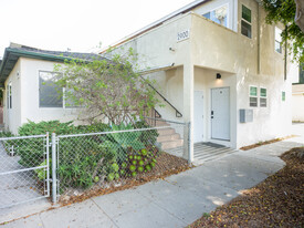 2900 Exposition Blvd, Unit Apt B Apartments