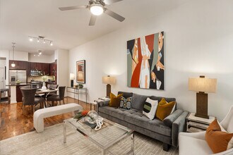 500 Sage Rd in Houston, TX - Building Photo - Building Photo
