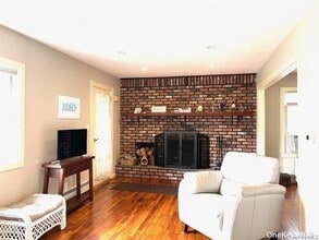 23 Rosebud Ave in Merrick, NY - Building Photo - Building Photo