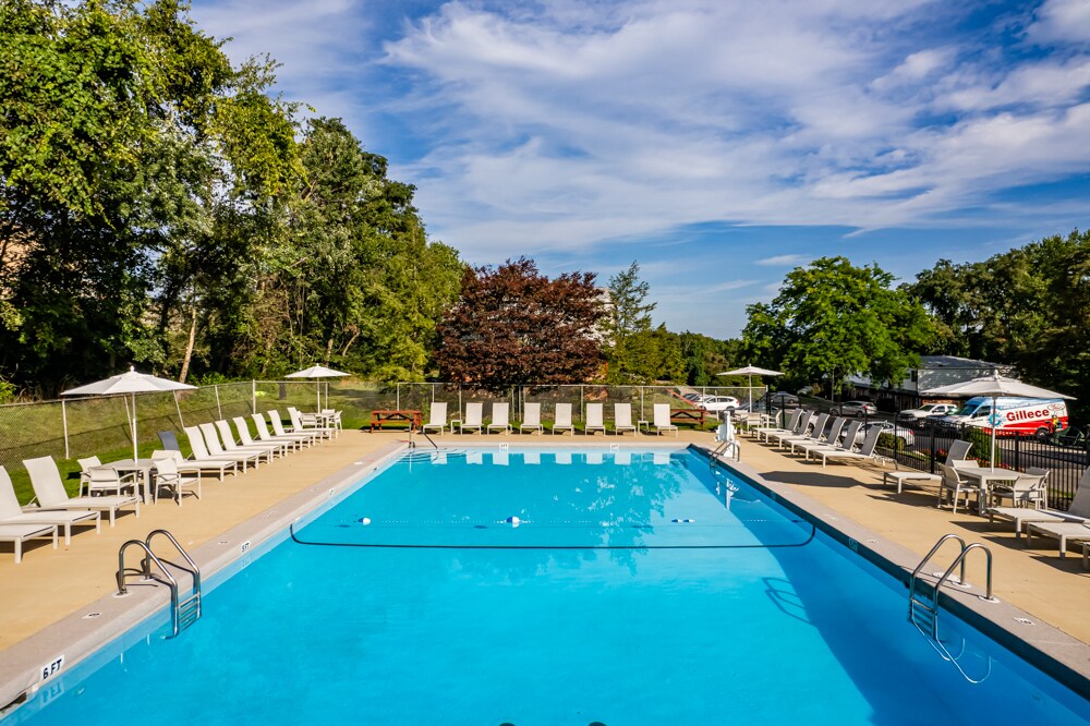 Heritage Hills Apartments in Jefferson Hills, PA