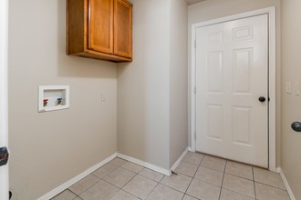 Summit Court Townhomes in Fort Smith, AR - Building Photo - Interior Photo