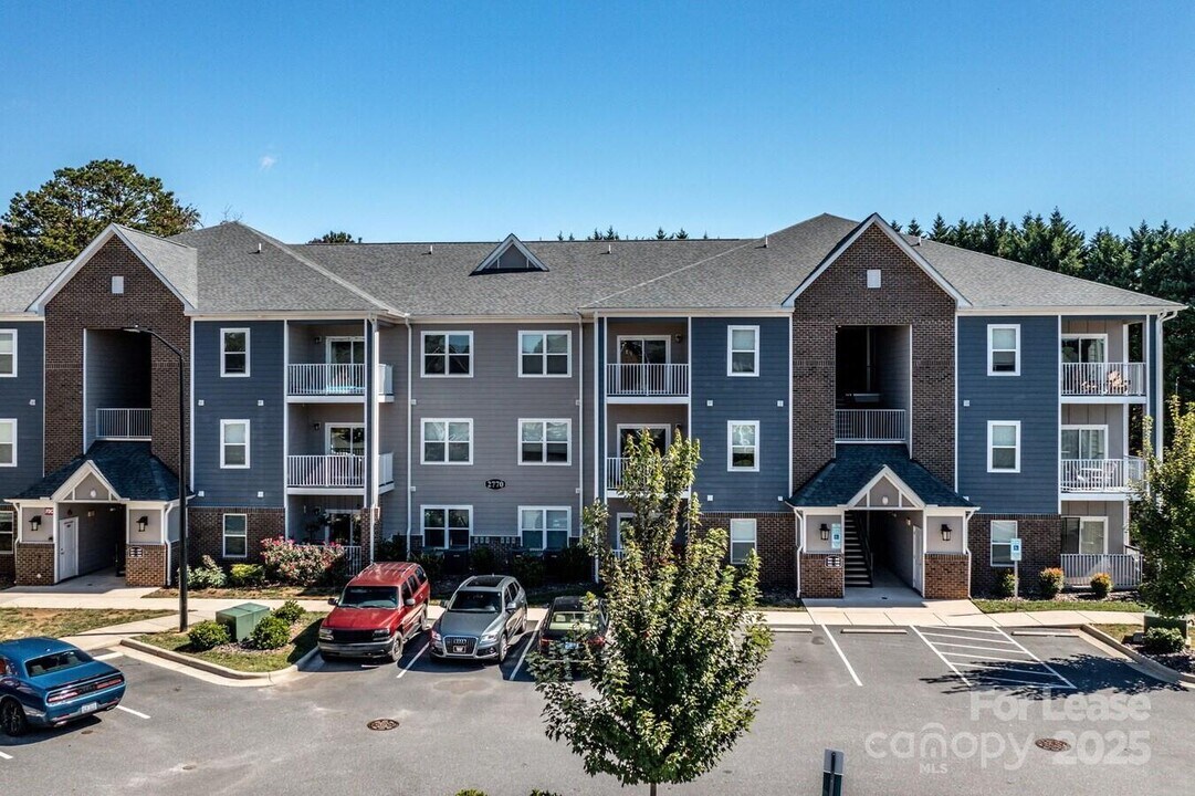 2778 2nd St NE in Hickory, NC - Building Photo