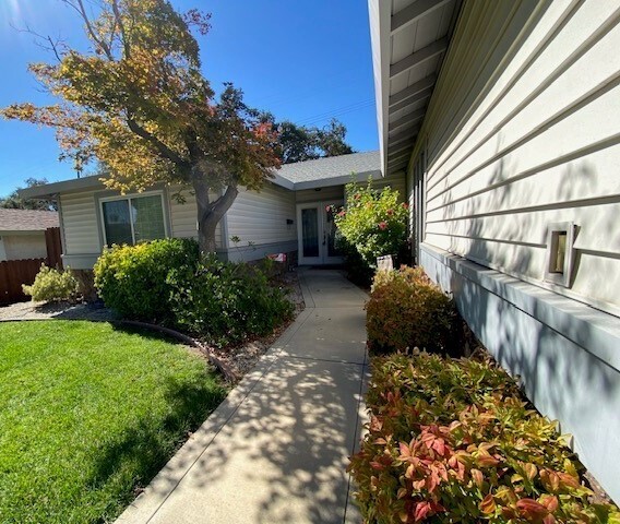5649 Monte Corita Cir in Citrus Heights, CA - Building Photo - Building Photo